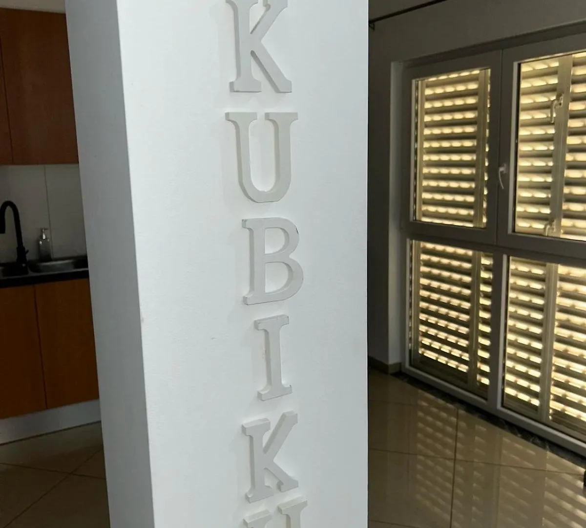 Kubiku Guest House 프라이아 카보베르데